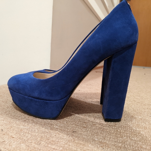 Heels - Picture 2 of 5